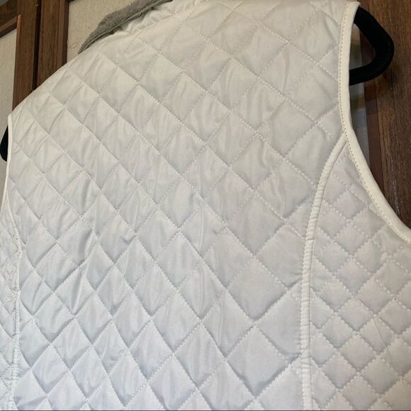 Laura Scott (L) White Faux Fur Lined Puffer Vest - Picture 4 of 5